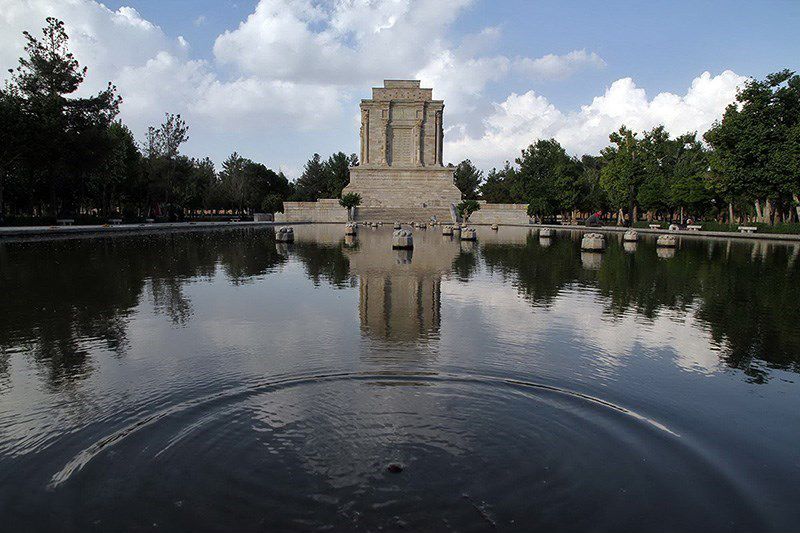 کاشت ابرو در مشهد